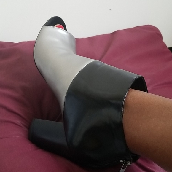 Circus Booties by Sam Edelman! - Picture 9 of 10